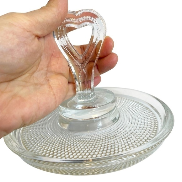 Vintage L.E.Smith Hobnail Glass Heart Handle Tray 🤍 - Picture 3 of 11
